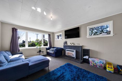 Photo of property in 8 Reid Avenue, Hawera, 4610