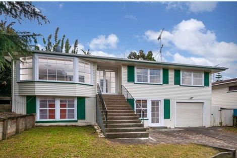 Photo of property in 14 Sovereign Place, Glenfield, Auckland, 0629