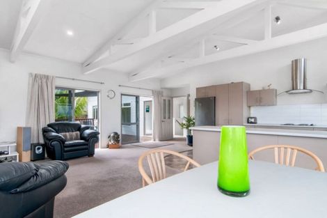 Photo of property in 8 Mckenna Lane, Omokoroa, 3114