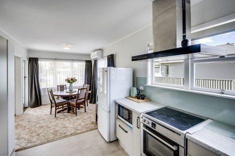 Photo of property in 38 Puketapu Road, Taradale, Napier, 4112