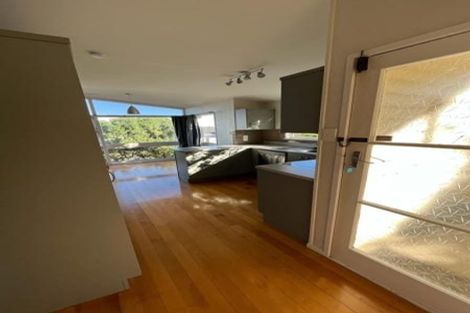 Photo of property in 9 Ellesmere Crescent, Pakuranga Heights, Auckland, 2010