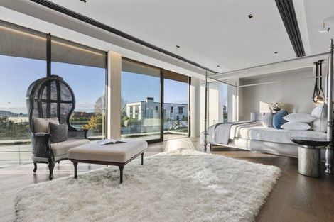 Photo of property in 92 Paritai Drive, Orakei, Auckland, 1071