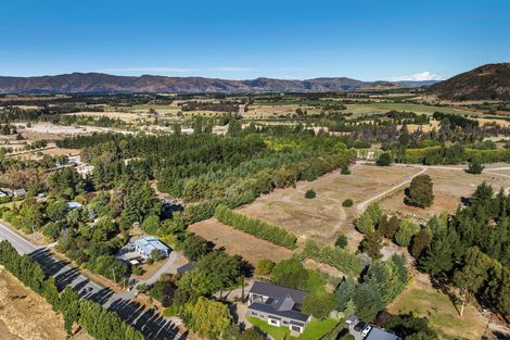 Photo of property in 293 Riverbank Road, Wanaka, 9382