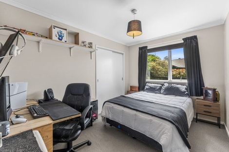 Photo of property in 16 Gavinike Place, Waimauku, 0812