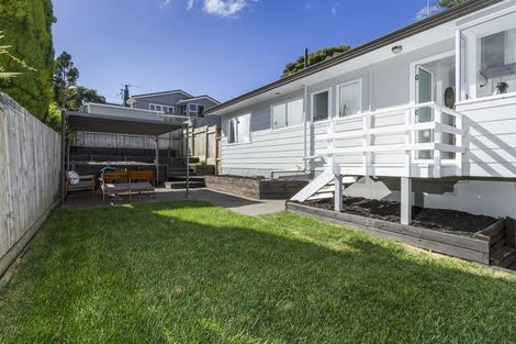 Photo of property in 2/266 Forrest Hill Road, Forrest Hill, Auckland, 0620