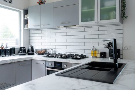 Photo of property in 6 Pointon Glade, Grandview Heights, Hamilton, 3200