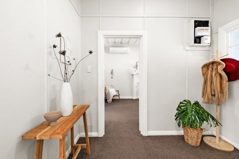 Photo of property in 93 Georges Drive, Napier South, Napier, 4110