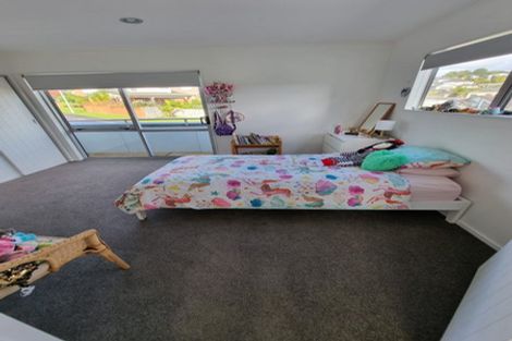 Photo of property in 12 Vino Cina Heights, Ranui, Auckland, 0612