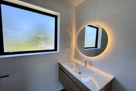 Photo of property in 42b Bond Crescent, Forrest Hill, Auckland, 0620