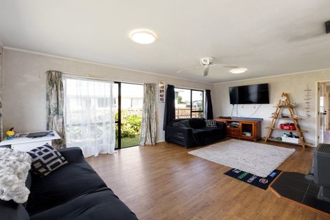 Photo of property in 19 Elmwood Crescent, Pukete, Hamilton, 3200