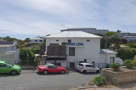 Photo of property in 2/68 Shakespeare Road, Bluff Hill, Napier, 4110