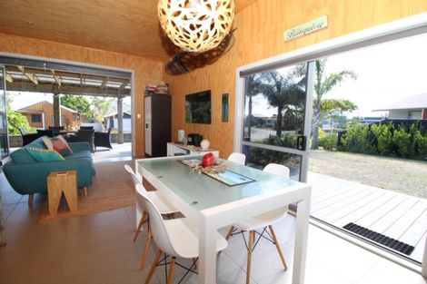 Photo of property in 108 Ake Ake Avenue, Matarangi, Whitianga, 3592