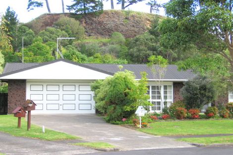Photo of property in 10 Mimosa Place, Half Moon Bay, Auckland, 2012