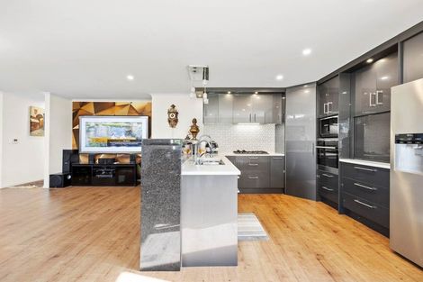 Photo of property in 19 Eastview Road, Glen Innes, Auckland, 1072