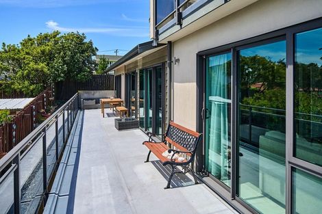 Photo of property in 21 View Road, Titahi Bay, Porirua, 5022