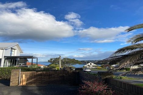 Photo of property in 1/10 Newburn Road, Waiake, Auckland, 0630