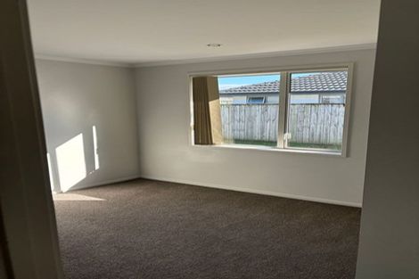 Photo of property in 70 Arion Road, Takanini, 2112