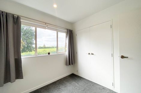 Photo of property in 140 Battalion Drive, Papakura, 2110
