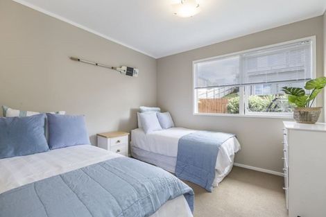 Photo of property in 1/54 Knights Road, Rothesay Bay, Auckland, 0630