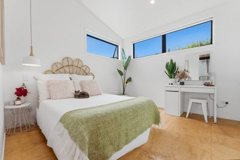 Photo of property in 37 Wairau Road, Oakura, 4314