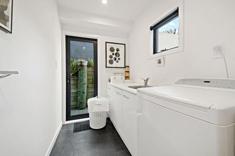 Photo of property in 1/58 The Parade, Bucklands Beach, Auckland, 2012