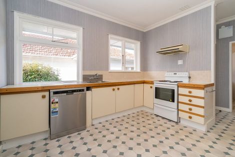 Photo of property in 131 Eglinton Road, Mornington, Dunedin, 9011