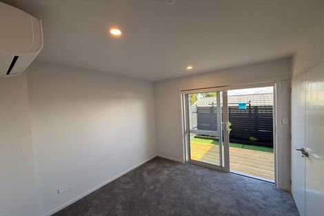 Photo of property in 9/9 Aeroview Drive, Beach Haven, Auckland, 0626