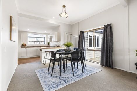 Photo of property in 15 Sillary Street, Hamilton East, Hamilton, 3216