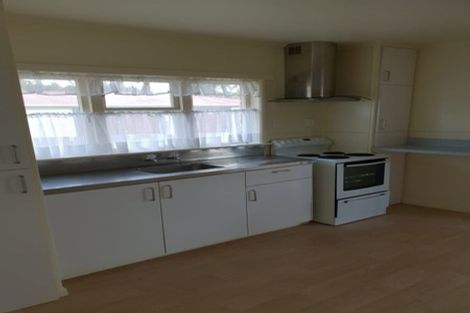 Photo of property in 37 Woodglen Road, Glen Eden, Auckland, 0602