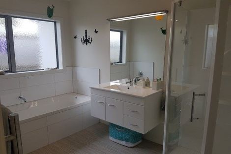 Photo of property in 9 Kahurangi Heights, Aotea, Porirua, 5024