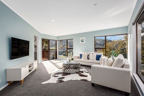 Photo of property in 6 Shackle Lane, Whitby, Porirua, 5024