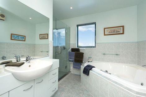 Photo of property in 9 Ridvan Grove, Ngaio, Wellington, 6035