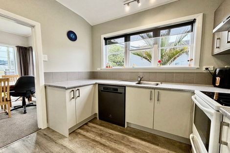 Photo of property in 1 Russell Street, Waterloo, Lower Hutt, 5011