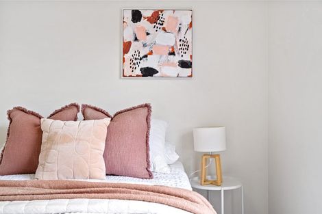 Photo of property in 4 Vincent Lane, Hobsonville, Auckland, 0616