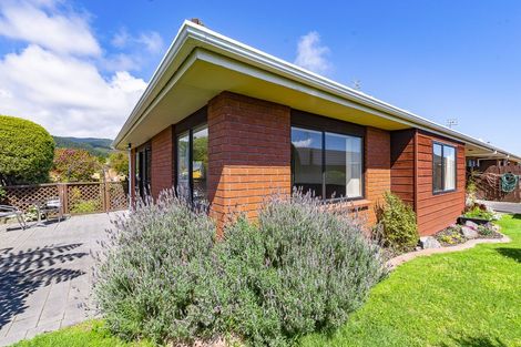 Photo of property in 2 Heihei Place, Paraparaumu, 5032