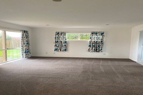 Photo of property in 14 Caldbeck Rise, Northpark, Auckland, 2013