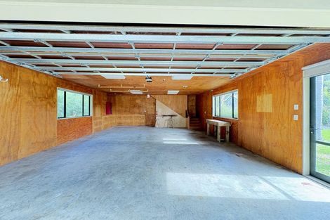 Photo of property in 30 Foster Road, Kumeu, 0891