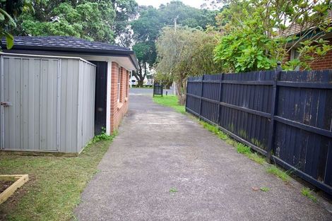 Photo of property in 1a Kiwi Esplanade, Mangere Bridge, Auckland, 2022