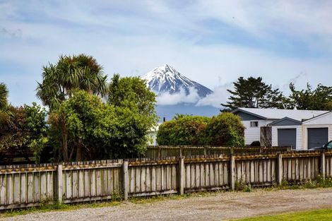 Photo of property in 5 Warwick Road, Stratford, 4332