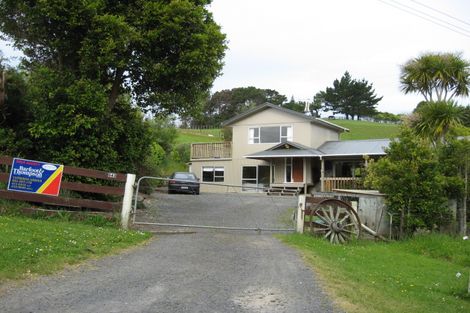 Photo of property in 843 Old North Road, Waimauku, 0882