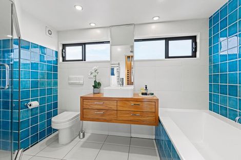 Photo of property in 3 Merivale Lane, Merivale, Christchurch, 8014