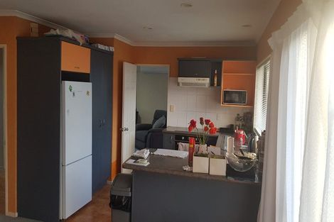 Photo of property in 3 Boderg Way, East Tamaki, Auckland, 2016