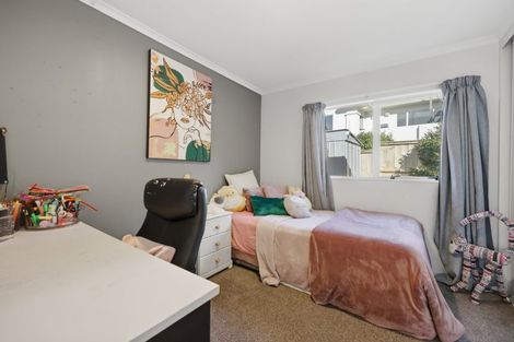 Photo of property in 27 Westminster Gardens, Unsworth Heights, Auckland, 0632