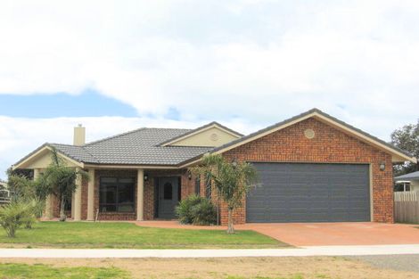 Photo of property in 214 Leander Road, Whangamata, 3620