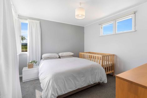 Photo of property in 37 Waterloo Crescent, Hokowhitu, Palmerston North, 4410