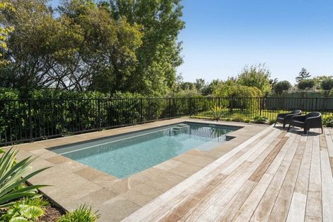 Photo of property in 17-19 Weld Street, Martinborough, 5711