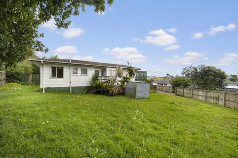 Photo of property in 14 Styca Place, Sunnyvale, Auckland, 0612