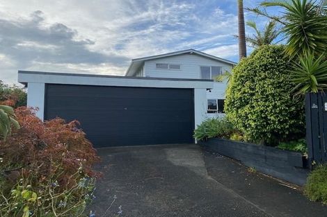 Photo of property in 35 Redwing Street, Browns Bay, Auckland, 0630