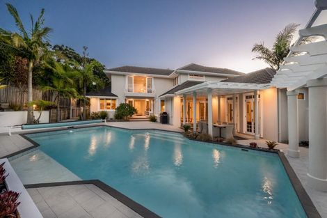 Photo of property in 38 Anaheim Boulevard, Shamrock Park, Auckland, 2016