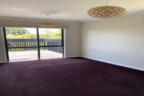 Photo of property in 61a Fairmount Road, Titirangi, Auckland, 0604